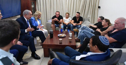 בנימין ושרה נתניהו ביקרו בבית משפחת קים יחזקאל ז"ל בראש העין